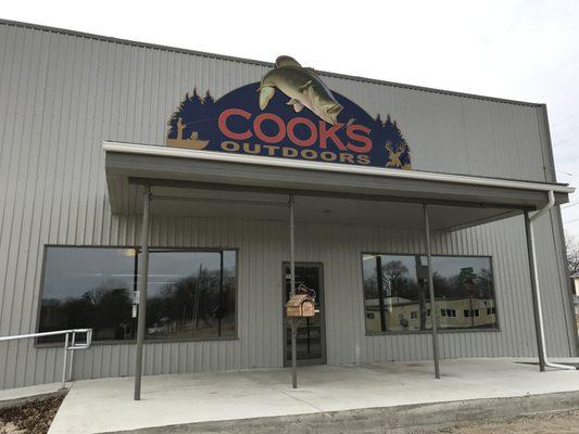 Cook's Outdoors building