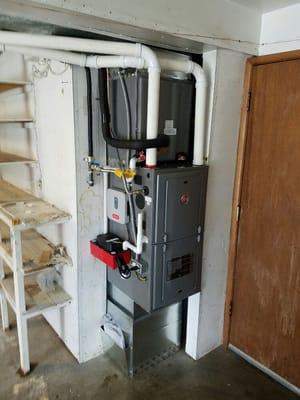 Rheem 95% Gas furnace with a 3 Ton A/C.