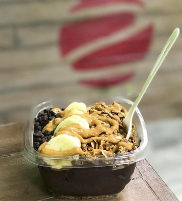 Peanut Butter Powerhouse Acai Bowl - GF/DF/V