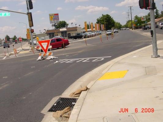 Perhaps, the city needs to do a little checking on who they hire to spell? Just sayin'. Corner of E 21st and Yosemite Parkway.