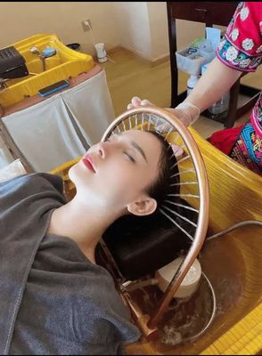 Scalp massage