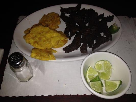 Carne Frita (Dominicana) con tostonea