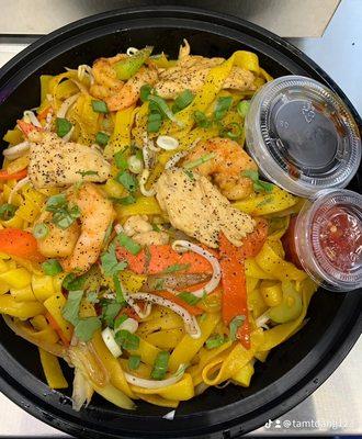 Chicken and Shrimp Stir Fry Noodles