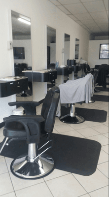 Inside of Cosmobarber