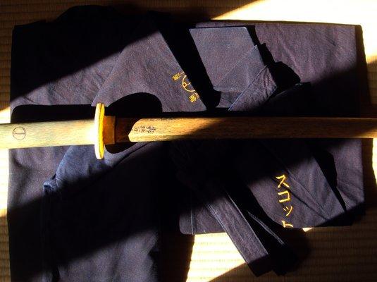 Training equipment for Ono-ha itto-ryu.