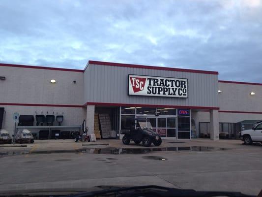 Tractor Supply Co. entrance