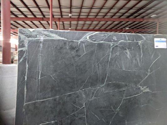 I've never seen a soapstone with such gorgeous veins in it