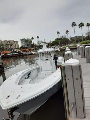 Beautiful 34 Yellowfin on its maiden joystick seatrial.