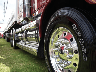 Chrome & Alumni Wheels Polished on the truck  Sizes 19.5″, 22.5" and 24.5″  Auto Detailing and Lettering removal.