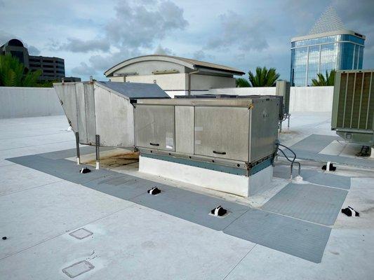 We specialize in commercial HVACR.