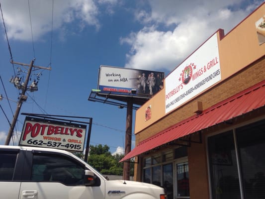 Potbelly's Wings & Burgers