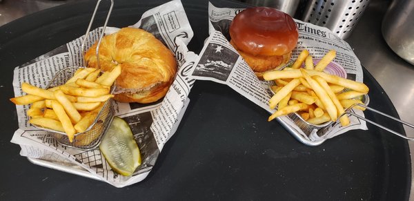 Tuna salad croissant & crispy chicken sandwich