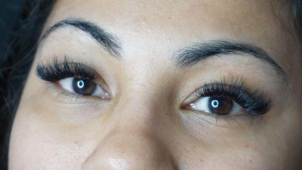 Wispy Volume Lash Extensions