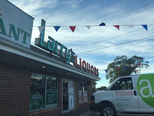 Larry's Liquors