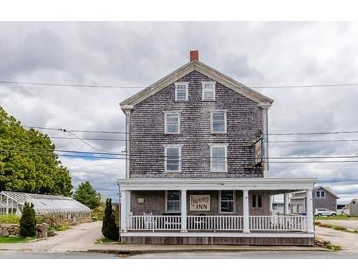 Built in 1827, the paquachuck Inn was a whaling era ship chancery and customs house, converted to a hotel in 1950