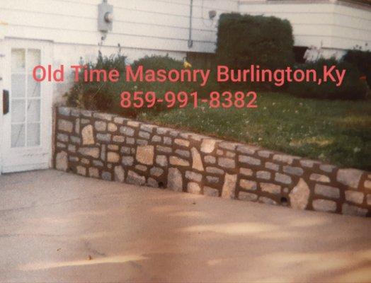 Another fieldstone retaining wall by Old Time Masonry Burlington,Ky 859-991-8382