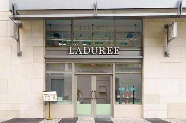 Laduree exterior daylight