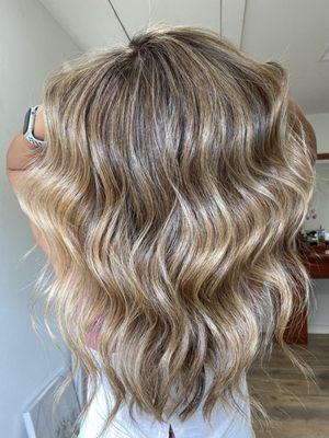 Butterly cream blonde ‍