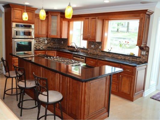 Mocha Rope Glazed Kitchen Cabinets