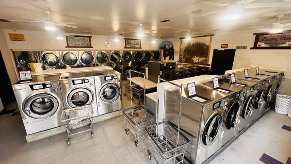 The laundromat in La Pine, Oregon just 15 minutes south of Sunriver