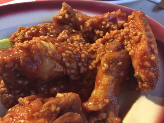 Hot garlic wings