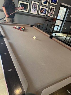 Pool table - rack em!