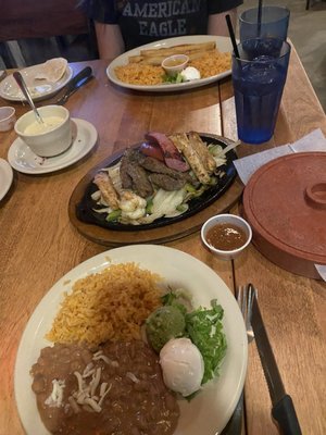 Parillada fajitas and cheese enchiladas..