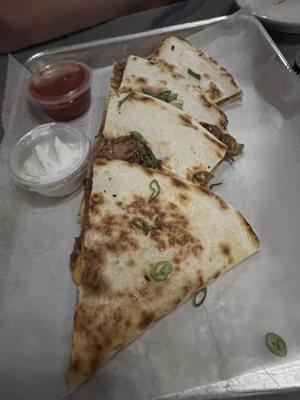 pulled pork quesadilla, tasted even better than it looks, and it looks good.