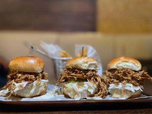 Pulled chicken sliders