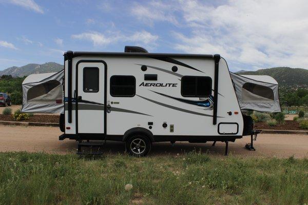 2017 Dutchmen Aerolite Hybrid Travel Trailer