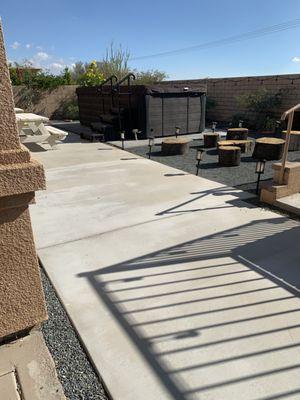 Custom concrete pathway and pad for hot-tub