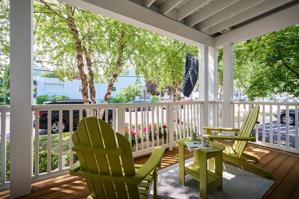 Merchant Street Front Porch Rooms