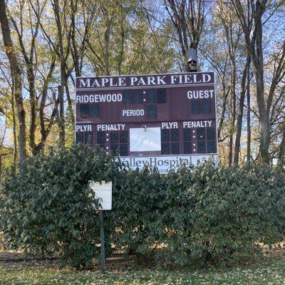 Maple Park Field in Ridgewood, New Jersey, has an awesome old-school scoreboard.