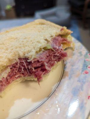 Pastrami sandwich on white