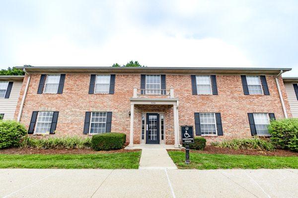 Exterior Apartment Building at University Park Apartments