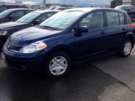 2012 Nissan versa $24/day