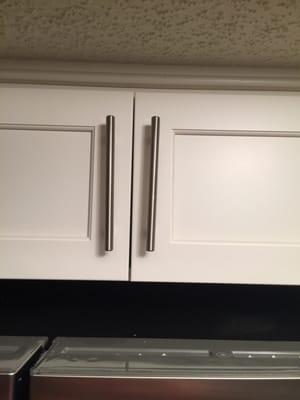 Uneven drawer pulls