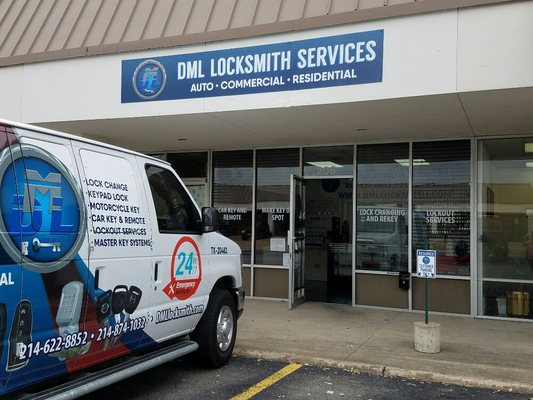 DML Locksmith Services
 2109 W. Parker Rd Suite 206 Plano TX 75023