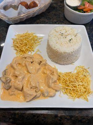 Chicken Stroganoff, soooo yummy!!!!