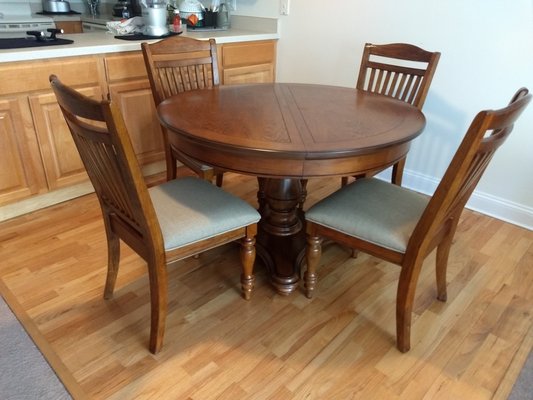 Affordable Table and Chairs