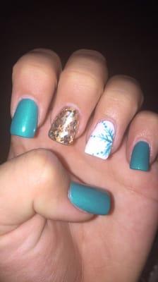 a beautiful nail doing! (my picture) short wait too!