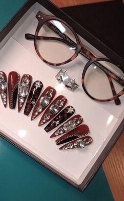 Matching Glam Sets
Glasses
Earrings
Acrylic Nails