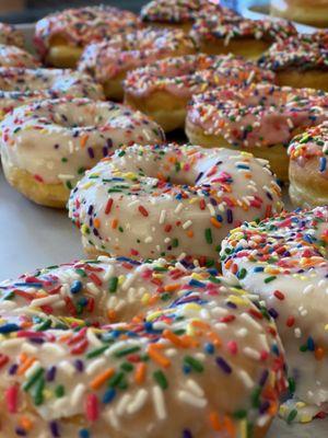 Happy Donuts