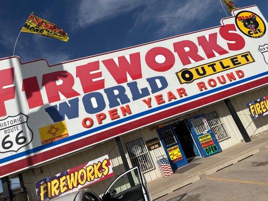 fireworks world outlet