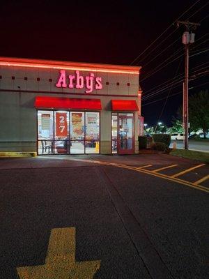 The outside of arbys