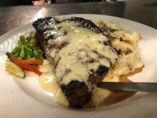 Liquid Lounge Boise Blackened Steak with Gorgonzola Cream Sauce