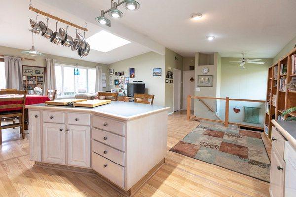 Kitchen & Living Room (open floor plan)