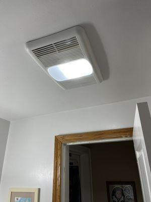 Bathroom light/fan fixture