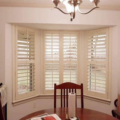 Bay window shutters