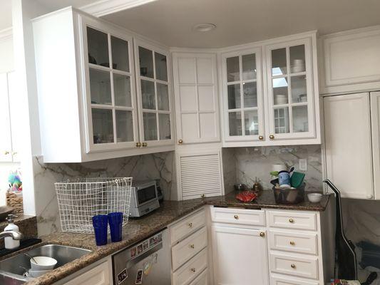 Installation of backsplash